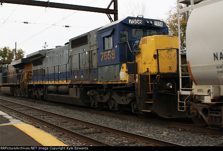 CSX C40-8 #7558 on Q438-26